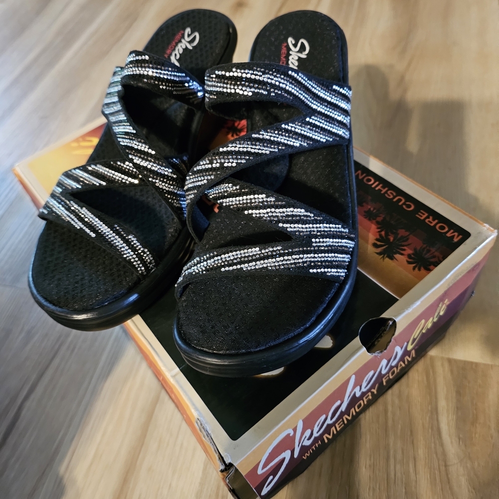 Skechers Black and White Sandals with Textured Straps
